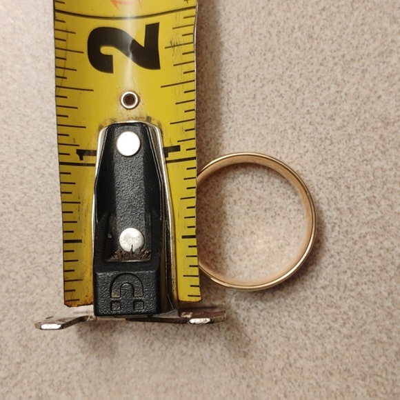 14kt Gold Italian Huggie Hoop Earrings - Picture 4 of 5